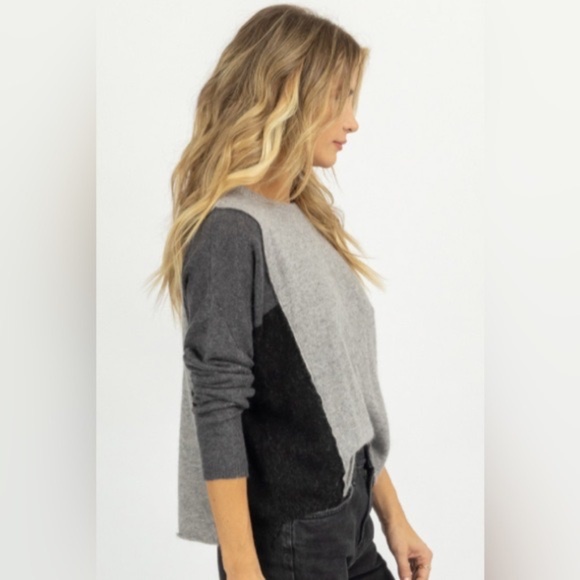 Olivaceous Colorblock Wool Blend Crewneck Sweater Gray Black Medium NWT - Picture 2 of 6